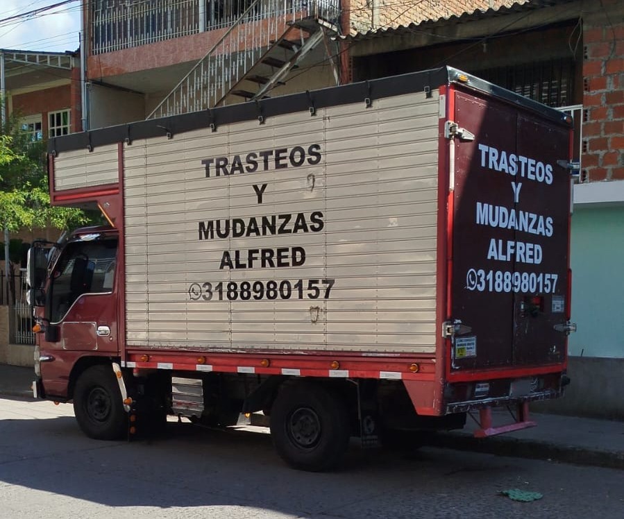 Camión de Trasteos y Mudanzas Alfred en Cali